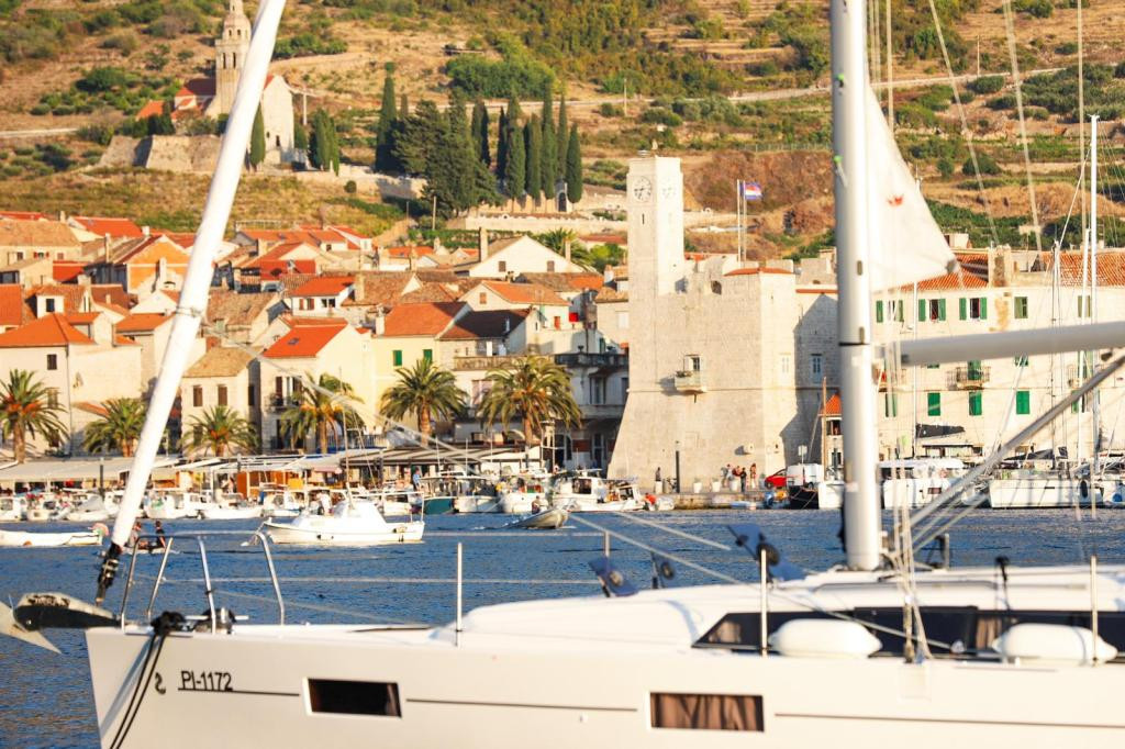 Sailing Holidays with Tubber in Croatia