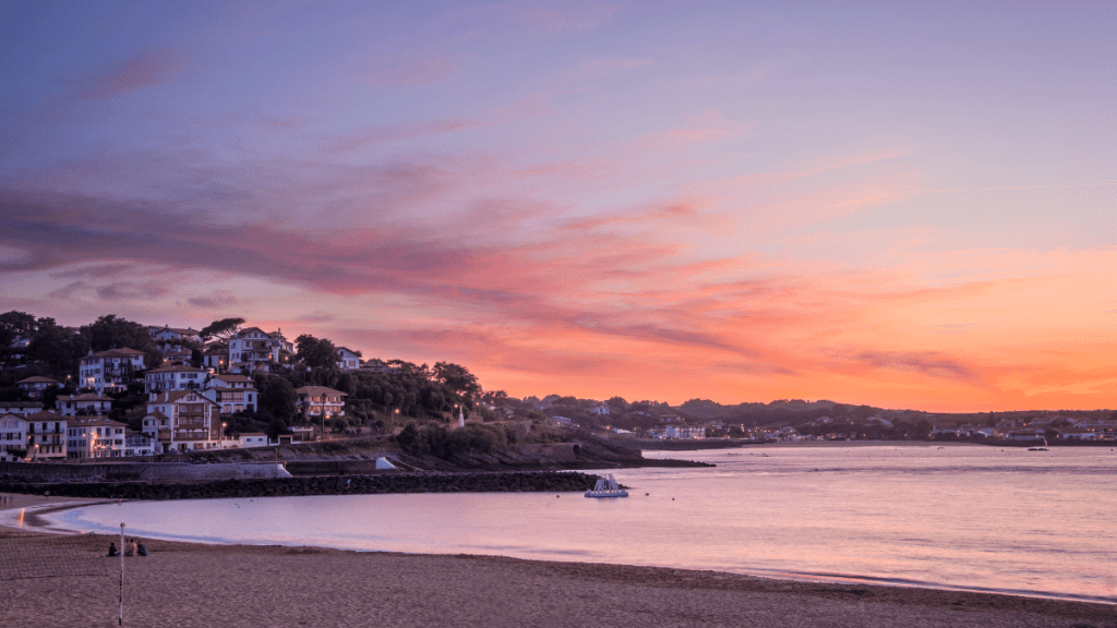 Uitzicht vanaf strand in Saint Jean de Luz