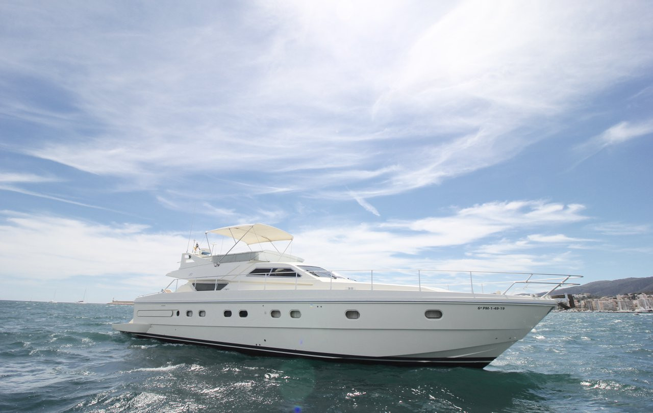 Rent a Ferretti Yachts 175 Fly 1995 Motor Yacht in Palma de Mallorca