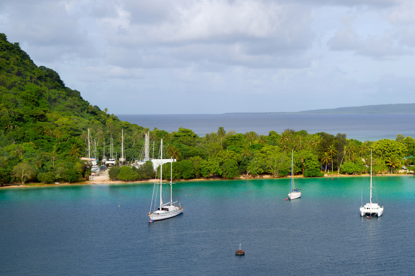 Charter Yachts & Catamarans in Vanuatu Tubber